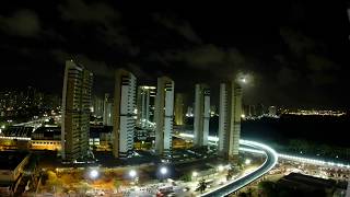 preview picture of video 'Timelapse Viadutos Cocó, Lua Nascendo aos 2:13 e Dois Helicopteros - Dia 07/11/2014'