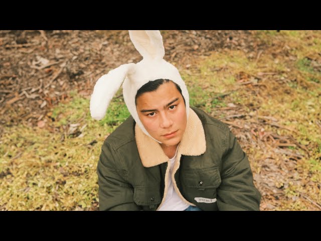 "HOPPY" - short film written by Amber Alexander