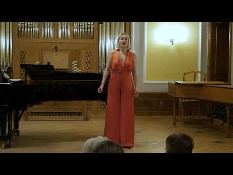 Britten - "Injurious Hermia", Helena's Scene from A Midsummer Night's Dream [Sophie M.J. Stratmann]