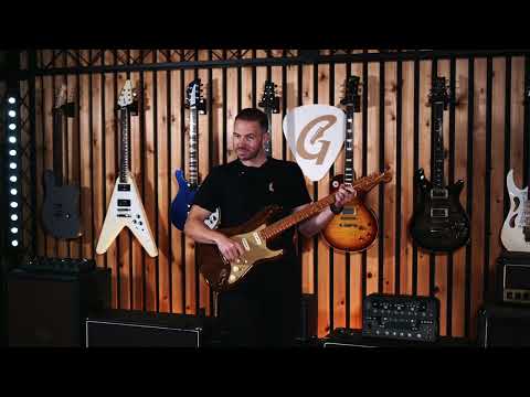 Listen To This Fender Custom Shop Artisan Stratocaster | Quick Picks