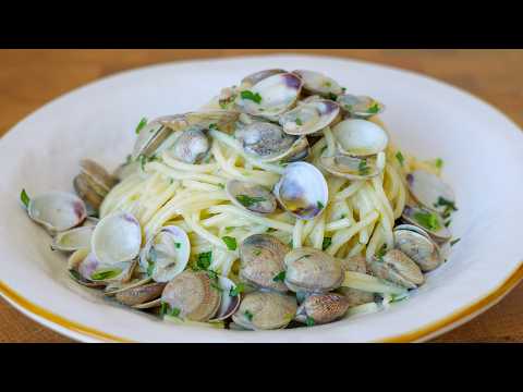 How to Make SPAGHETTI alle VONGOLE Like an Italian