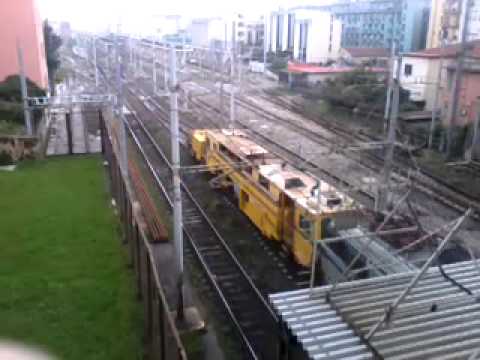 E 652-003 (livrea originale) con rincalzatrice