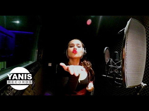 Luyanna - La Distancia [Studio - Behind The Scenes]