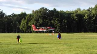 preview picture of video 'Parachute in Skydive, Gardiner, NY.AVI'