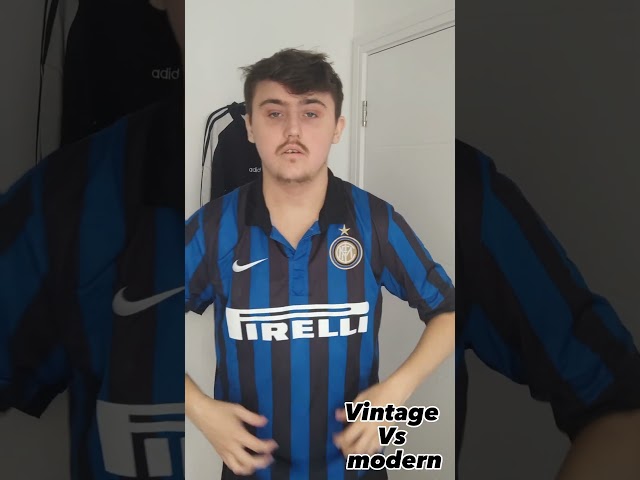 Vídeo relacionado con Inter 65 Away Retro Football Shirt, 1964-65 Unisex Adulto