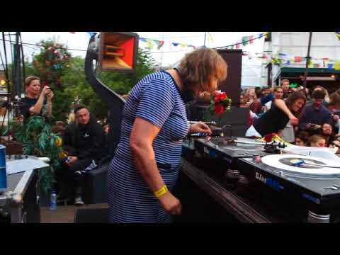 download lagu mp3 mp4 Dj Marcelle, download lagu Dj Marcelle gratis, unduh video klip Dj Marcelle