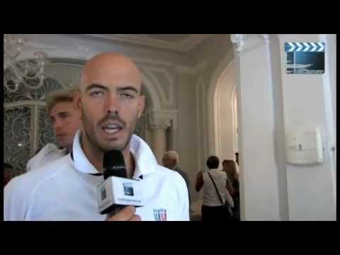 Lorenzo Carboncini ai microfoni di CanottaggioVideo prima della partenza per Londra
