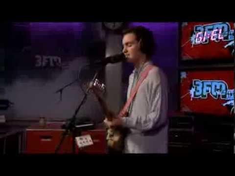 Jett Rebel - Roses (Outkast cover live @ Giel, 3FM) video thumbnail