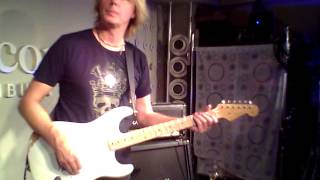 Video thumbnail for Kollmanation Signature Dual overdrive demo in Japan by Jeff Kollman