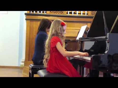 Ekaterina Dvoretskaya plays piano