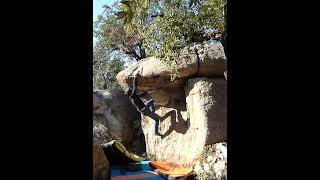 Video thumbnail de Problem 3 (Boulder 5, Joieria), 6b (sit). La Jonquera