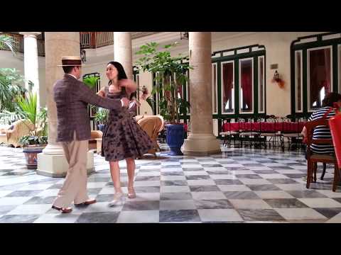 Son Cubano (Akiko y Yoel) "Pegadito Contigo"(Son d´Acosta)