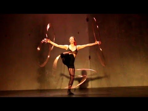 Promotional video thumbnail 1 for 7-HulaHoops Act