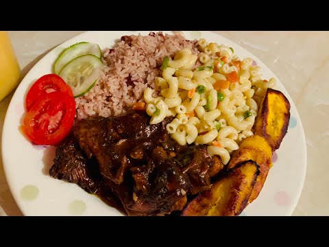 HOW TO MAKE JAMAICAN BROWN STEW CHICKEN RICE AND PEAS | PASTA SALAD AND CARROT JUICE