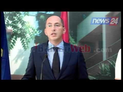 Totozani: Emërimet e shkarkimet në administratë, vetëm me formën që njeh ligji