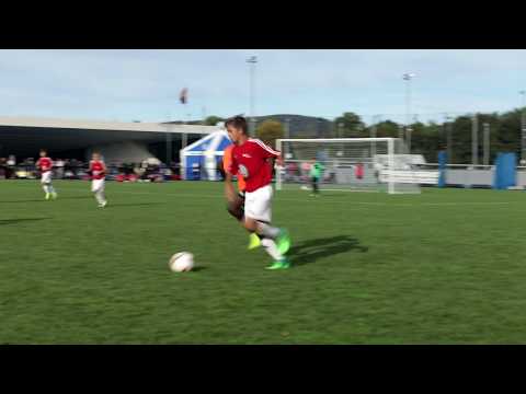 VW Junior Masters: Engagierte Fussballeltern