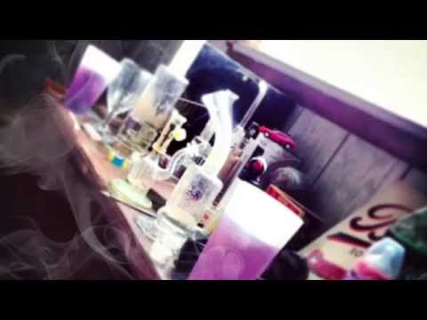 Smithereens-Operator Feat. Trademark Da Skydiver (Prod. By Cardo)- One Of a Kind