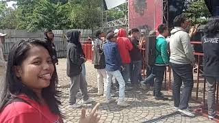 Download lagu Knuckle Bones Jkt live at Voice Hell Purwokerto mp3