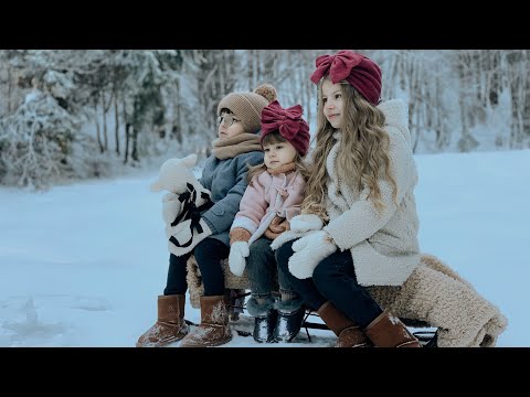 E Craciun acuma iar - Damaris, Matei si Natanael Neag