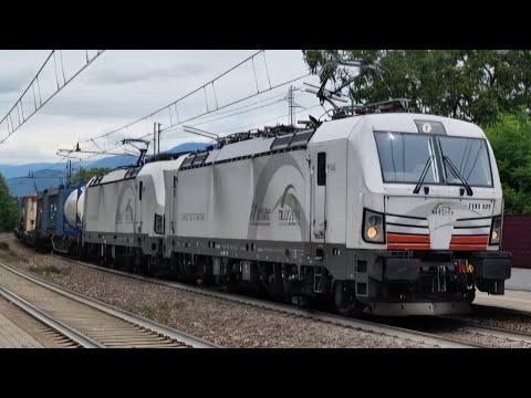 2 treni merci con doppia Vectron nei 30 minuti di orologio a Magre' Cortaccia,linea Verona Brennero 