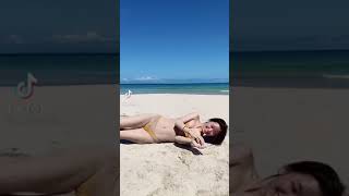 グラビアアイドルの水着が食い込んで大変なことに #tiktok