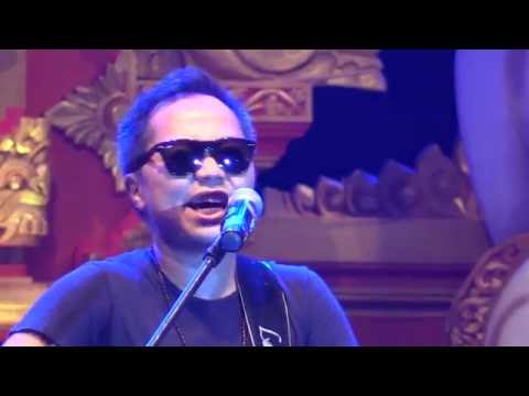 Sandhy Sondoro & Mostly Jazz Band - Tentang Perasaanmu @ Sanur Village Festival 2016 [HD]