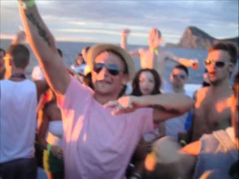 Scott Attrill - Girls Love Techno - Riot! Recordings