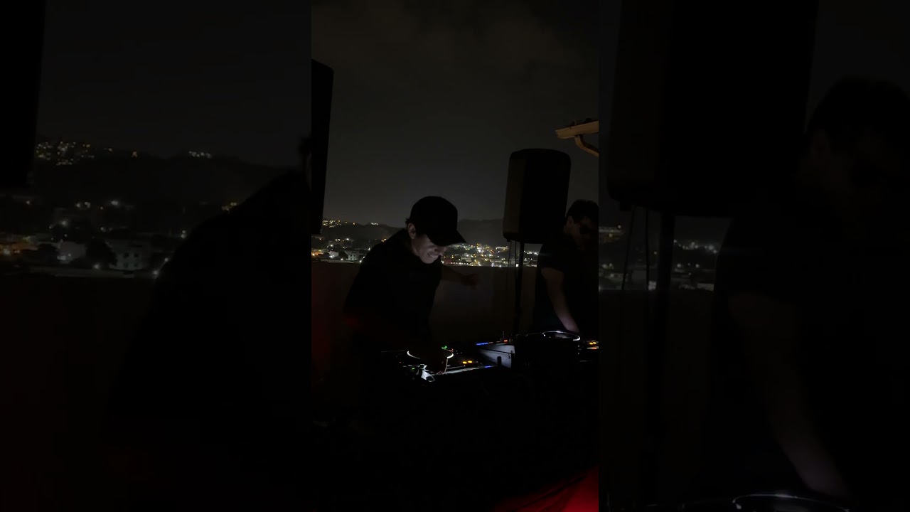 Promotional video thumbnail 2 for House Music DJing