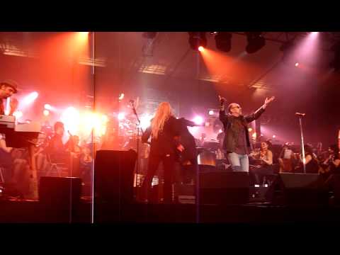 Chris Thompson( Manfred Mann;s Earth Band)- Mighty Quinn.