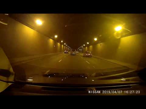 Pieszy motocyklista na drodze - było blisko wypadku