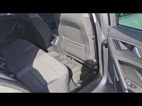 2017 Volkswagen Golf 1.2 Automatic TSI Bluemotion - Image 2