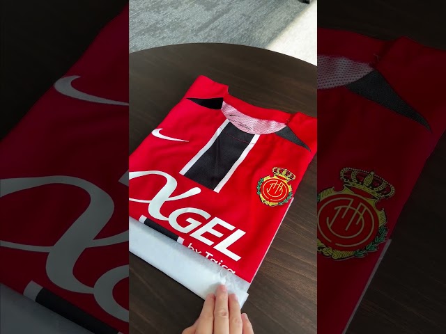 Vídeo relacionado con Real Mallorca RCD Mallorca | Official Club Bodysuit | For Babies | White | Size 18M Bodie, Blanco, Talla 18 Unisex bebé