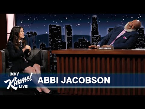Abbi Jacobson On The Time She Broke Down In A Tiny Town With Her Fiancée And Dog