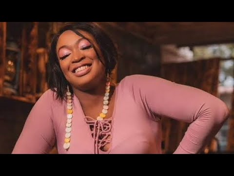 CELEBRITY CHAT WITH SINGER MAXYN : TRANSITIONING FROM GOSPEL TO SECULAR MUSIC