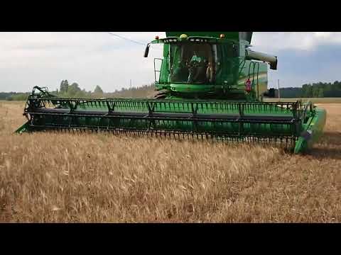 John Deere T670i with Zürn 730PF