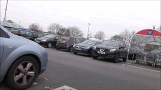 █▬█-█-▀█▀-██▓▒░ Scam, criminals try selling TVs at Tesco car park in North London.