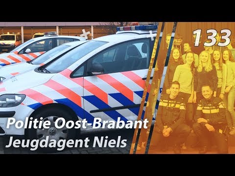 POLITIE Oost-Brabant Op bezoek bij jeugdagent Niels. Blowen en daarna autorijden, mag dat?