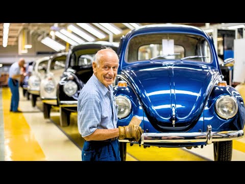 Wie der Volkswagen Käfer in ihrer nostalgischen Fabrik der 1970er Jahre hergestellt wurde | Schri...