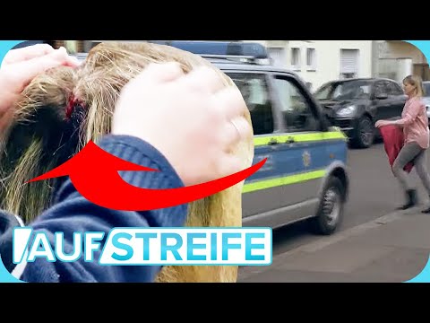 Fast überfahren! Warum läuft die Frau völlig verwirrt auf die Fahrbahn? | 1/2 | Auf Streife | SAT.1