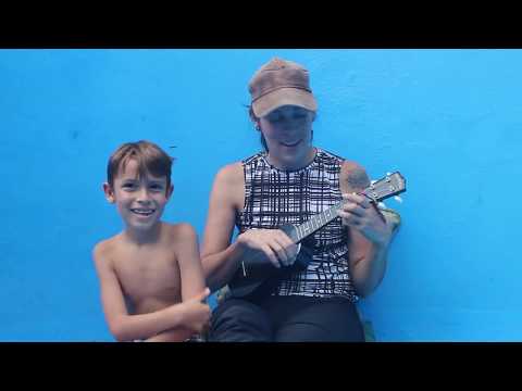 Elena la Ballena   Miti y Lucas