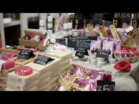 download lagu mp3 mp4 Tienda Cosmetica, download lagu Tienda Cosmetica gratis, unduh video klip Tienda Cosmetica