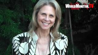 Lindsay Wagner 'The Bionic Woman' arrives at The 38th Annual Saturn Awards