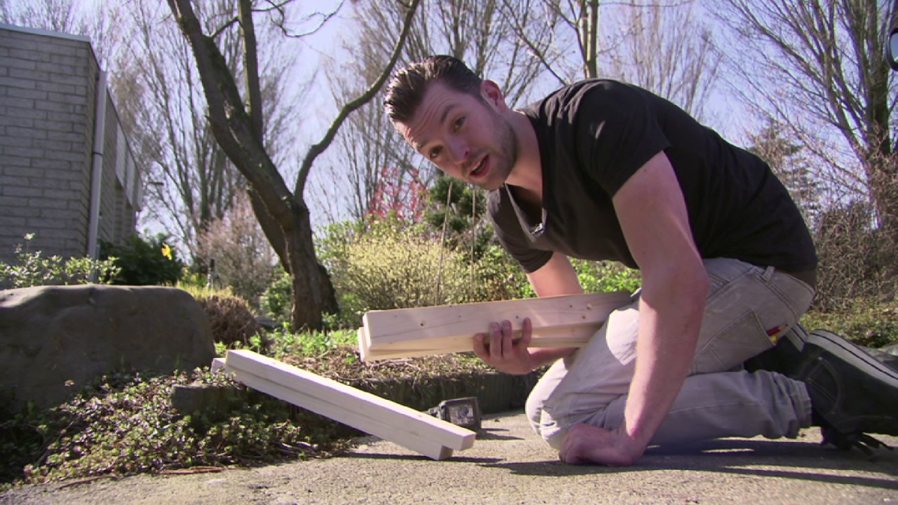 Klussen met Oscar – Schappen in inbouwkast maken