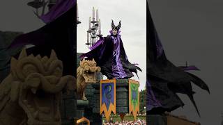 【ディズニー・ハロウィン】ディズニーランドのパレード『ザ・ヴィランズ・ハロウィーン“Into the Frenzy”』現地レポート