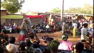 preview picture of video 'Danse des masques à Sogonafing (Mali)'
