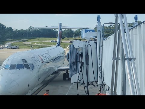 Delta Airlines (Skyteam) DL2981 CAE-ATL Operações de aeroporto, pushback, partida e decolagem de Columbia