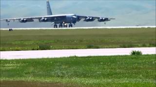 preview picture of video 'B1 B52 take off'