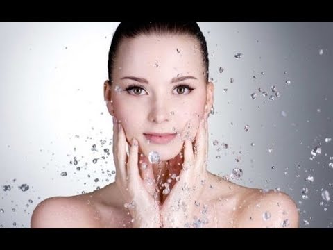 Lavarsi il viso: perché farlo più di 2 volte al giorno è rischioso