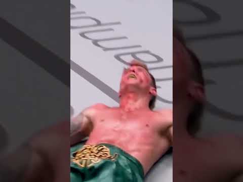 Tawanchai KOs Sean Clancy #muaythai  #shortvideo #youtubeshorts