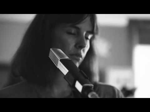 Ainslie Wills - Suzie (Live in Melbourne)